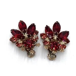 1950s Fleur de lis Red and Pink Rhinestones Clips Earrings Gold Tone Vintage